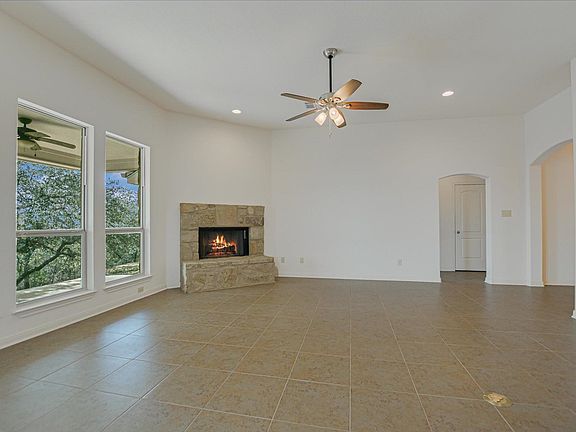 4th image of 851 Stone Mountain Drive