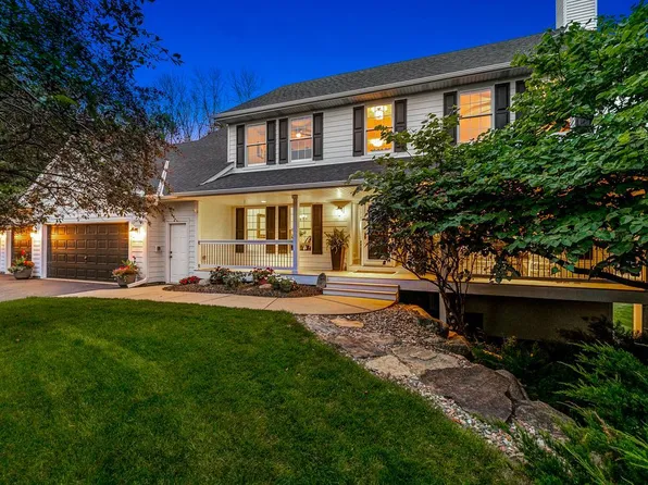 22412 Wagon Wheel Trl, Lakeville, MN 55044