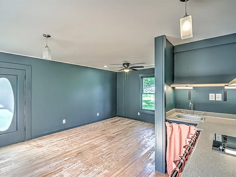1918 Berkeley Ave #C — Photo 6