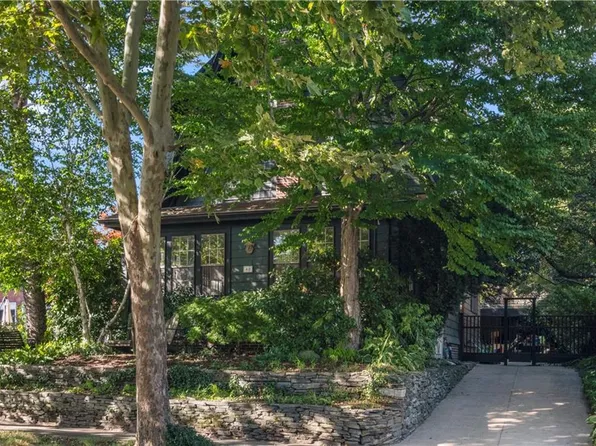 42 Nisbet St, Providence, RI 02906