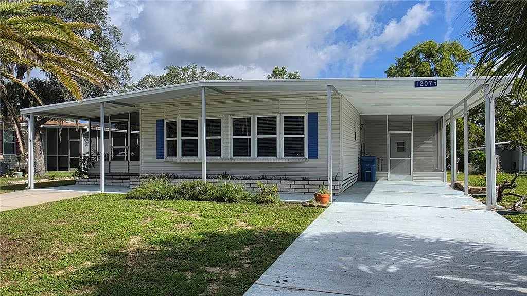 3 bed, 2.0 bath, 1104 sqft, $1,400 — Photo 1