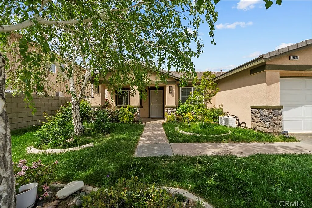 45541 Robinson Dr photo 1