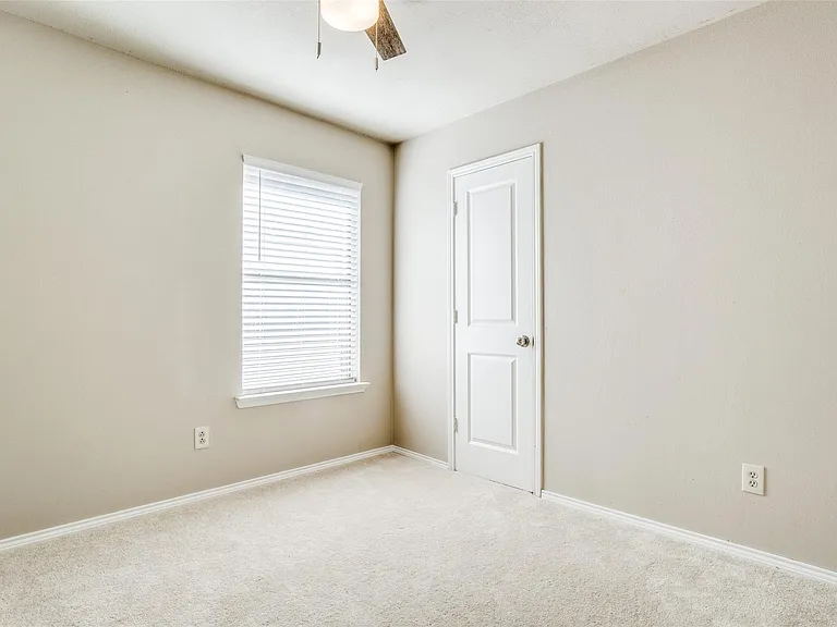 1736 Wheat Field Dr — Photo 22