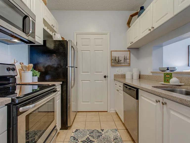 2025 Woodmont Blvd #124 — Photo 8