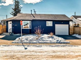 6403 N 35th Ave NW, Calgary, AB T3B 1S5