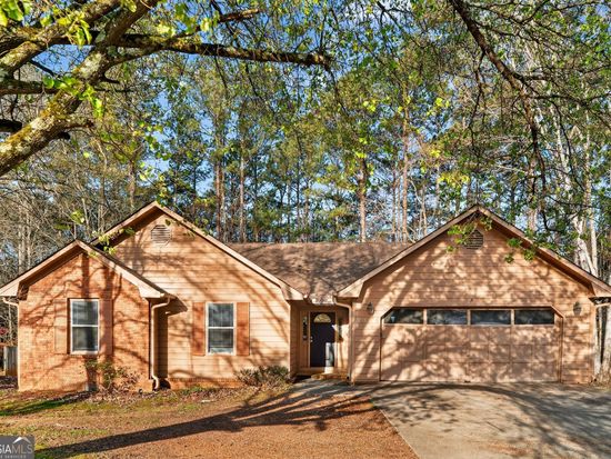 243 Hillandale Dr, Stockbridge, GA 30281