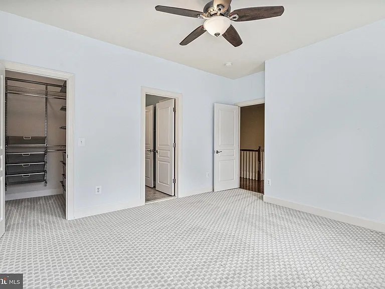 4561 Rona Pl — Photo 44