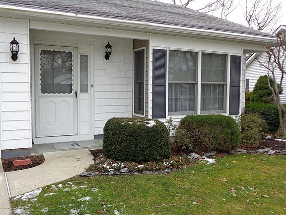 2nd image of 1520 Alpen Ln