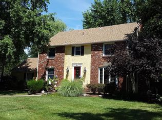 217 N Riding Dr, Moorestown, NJ 08057