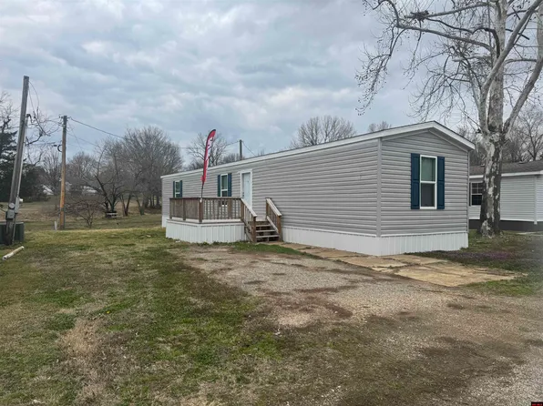 1023 E 9th St, Mountain Home, AR 72653
