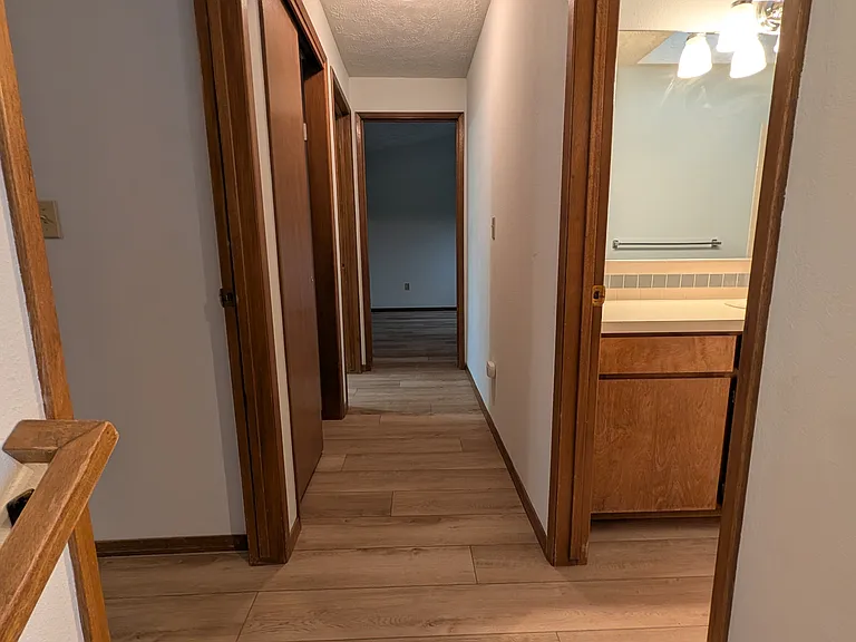 8610 N Valerie St — Photo 12