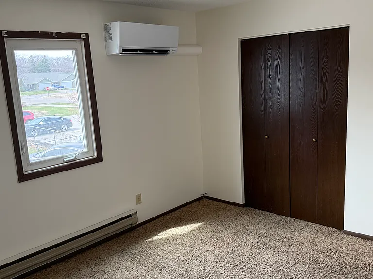701 W Maple Ave #6 — Photo 5