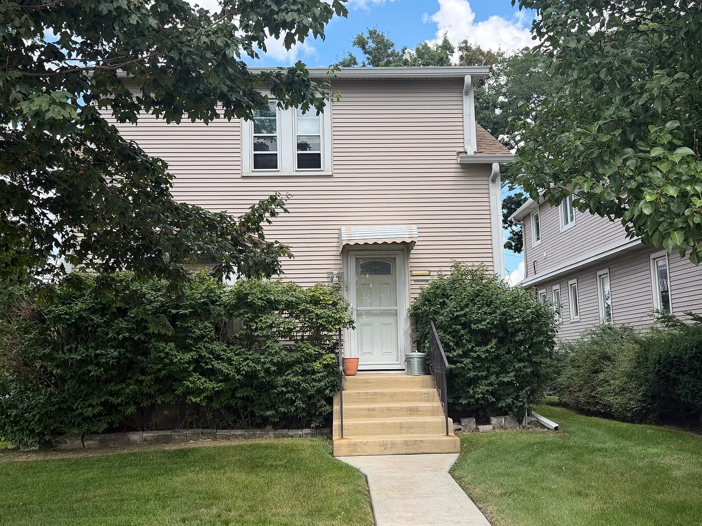 2 bed, 900 sqft, $2,000 — Photo 3