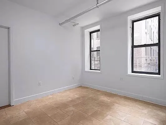 Rented by C2R Management LLC | media 12