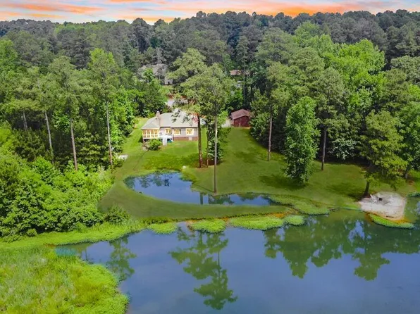 1010 Clearwater Dr, Sanford, NC 27330