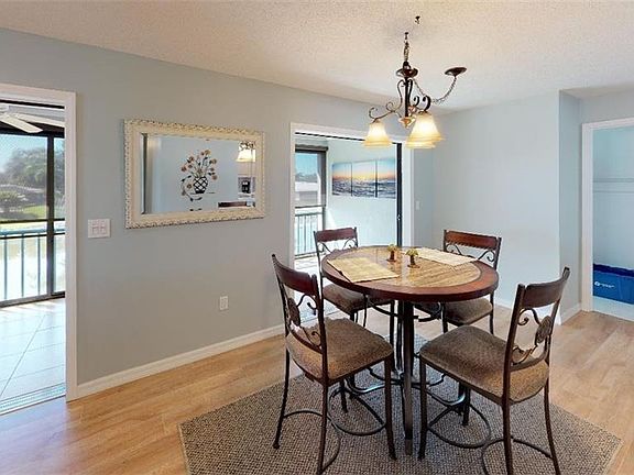5th image of 1735 Lake Pl APT C