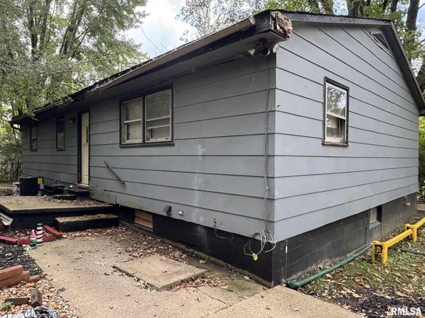 3110 Peoria Rd, Springfield, IL 62702