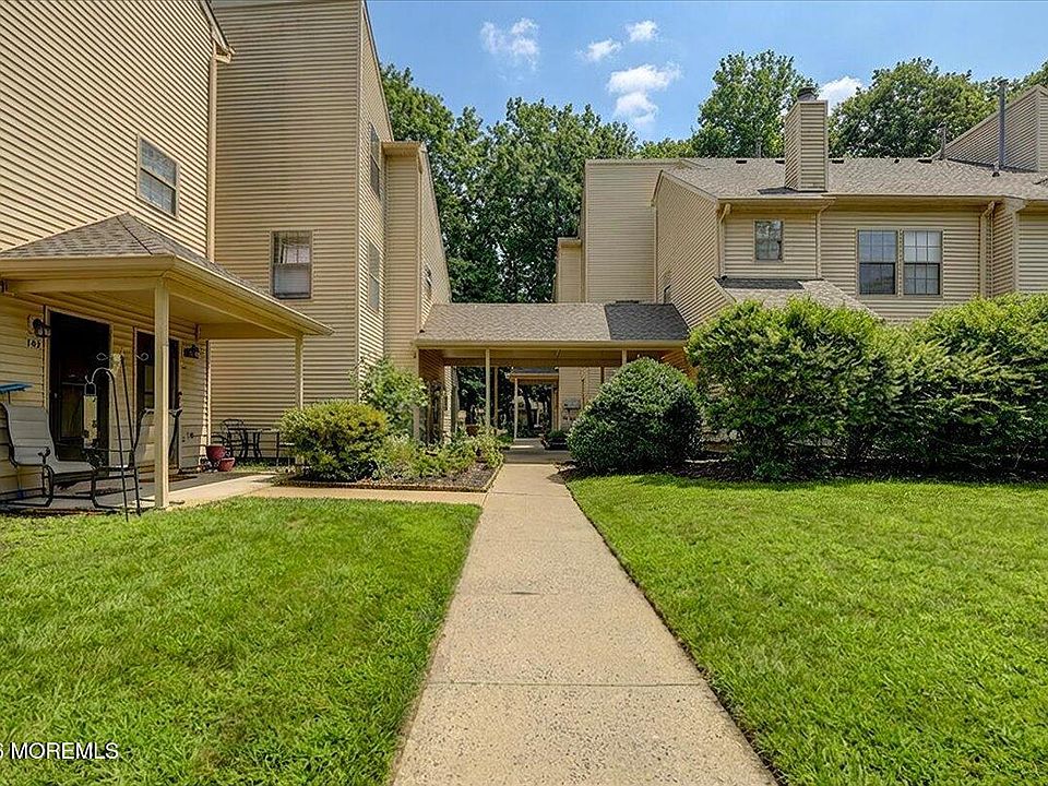 1st image of 109 Larkspur Lane