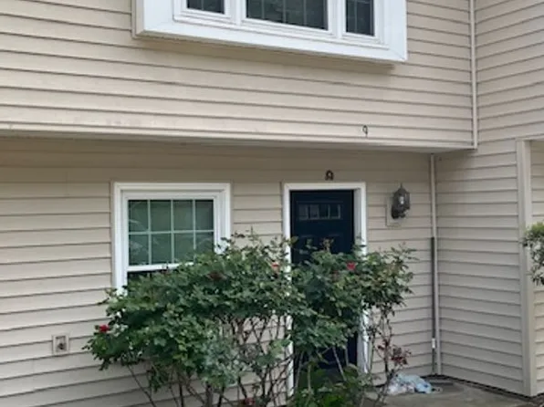 875 Martin Luther King Jr Blvd #9, Chapel Hill, NC 27516