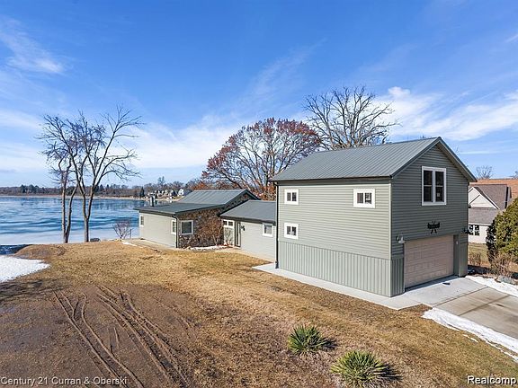 2nd image of 222 Ackerson Lake Dr