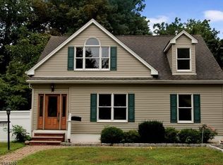 7 Hamilton St, Bloomingdale, NJ