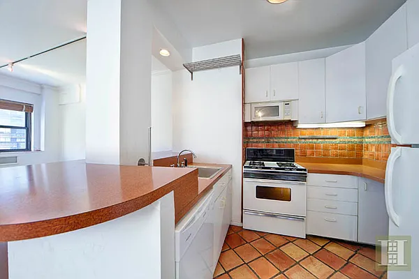 Sold by Halstead Real Estate | media 22