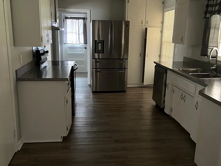 1402 Lowell Dr SE — Photo 18