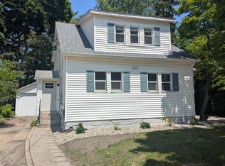 409 E Grove St, Midland, MI 48640