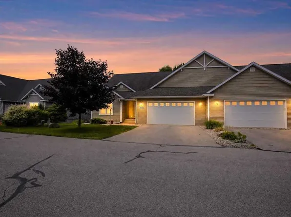 4865 Black Bear Dr, Traverse City, MI 49685