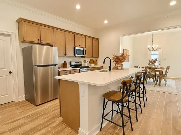 38486 Queen St, Prairieville, LA 70769