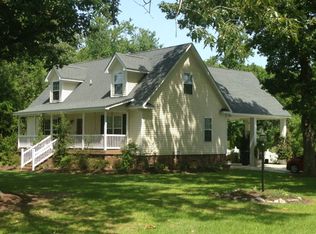 215 Hoff Rd, Belhaven, NC 27810