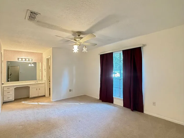 3404 Live Oak Dr — Photo 5