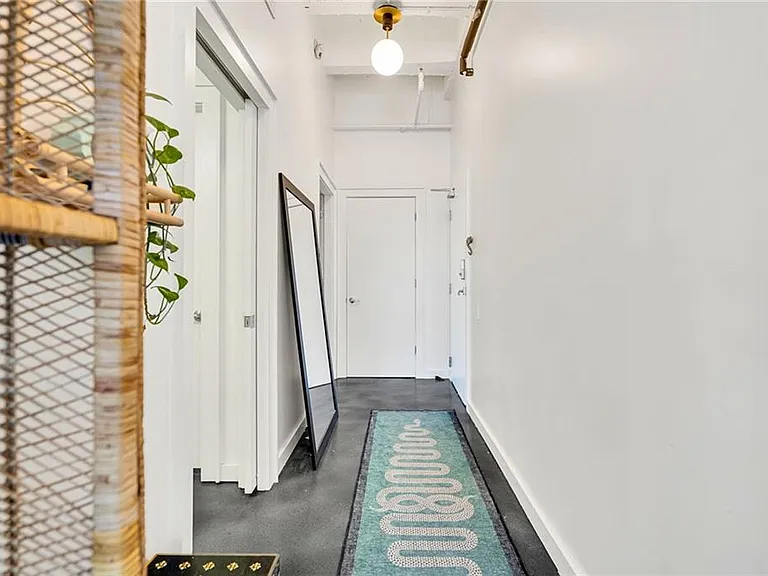 835 Julia St #4 — Photo 8