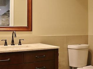 855 S Spring Rd, Elmhurst, IL 60126