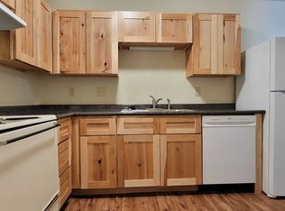 101-103 Johnson Dr APT 203-103, Buffalo, MO 65622