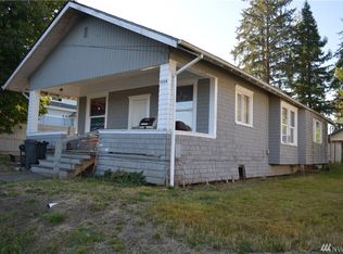 1328 Blake St, Raymond, WA 98577