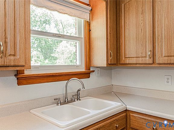 5th image of 7331 Sandy Ln