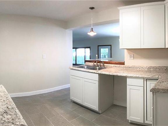 5th image of 59 Tampa Dr