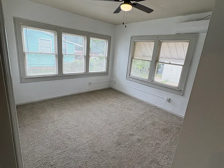 1621 N McKinley Ave — Photo 9