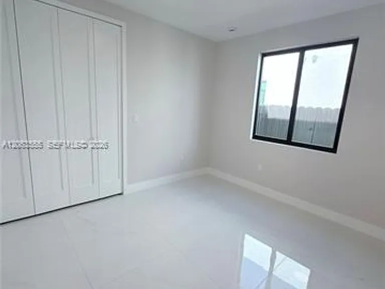 12368 SW 219th St #Townhouse 12368 — Photo 7