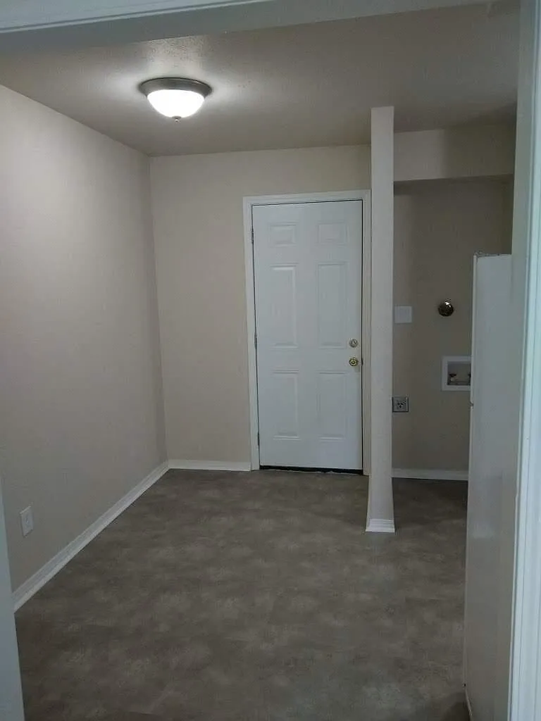 2 bed, 750 sqft, $850 — Photo 4