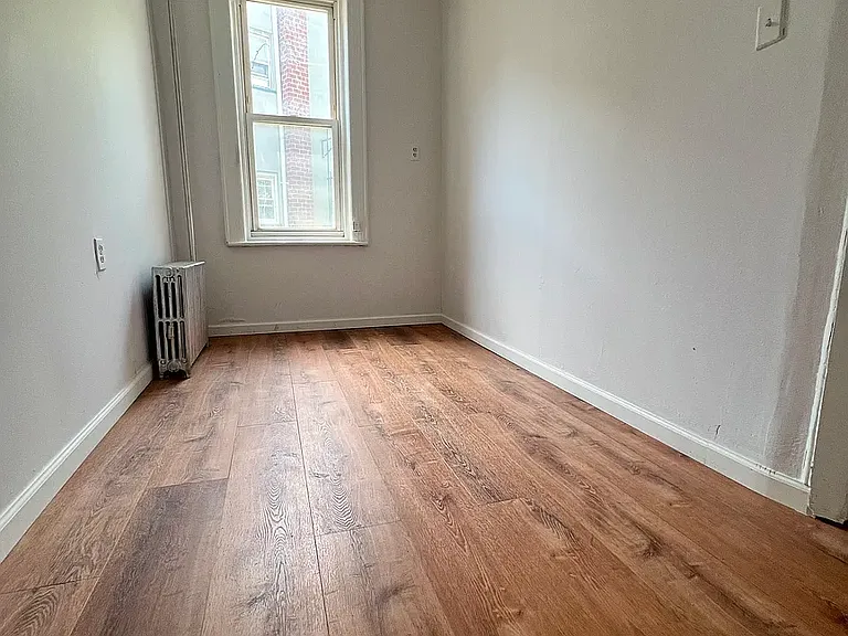 18-36 26th Ave #2F — Photo 5