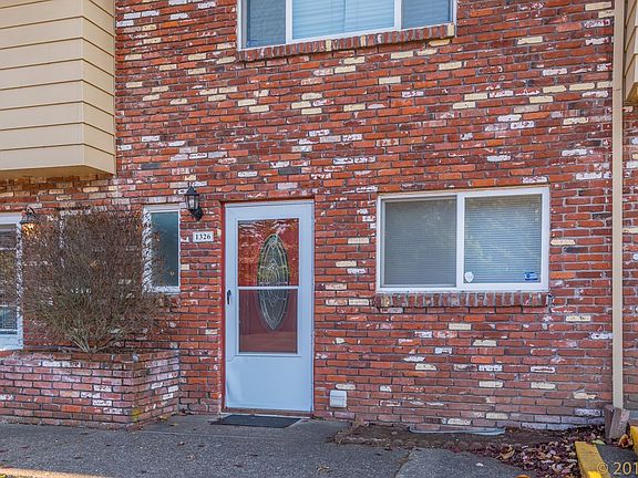 2nd image of 1326 NE Hogan Dr