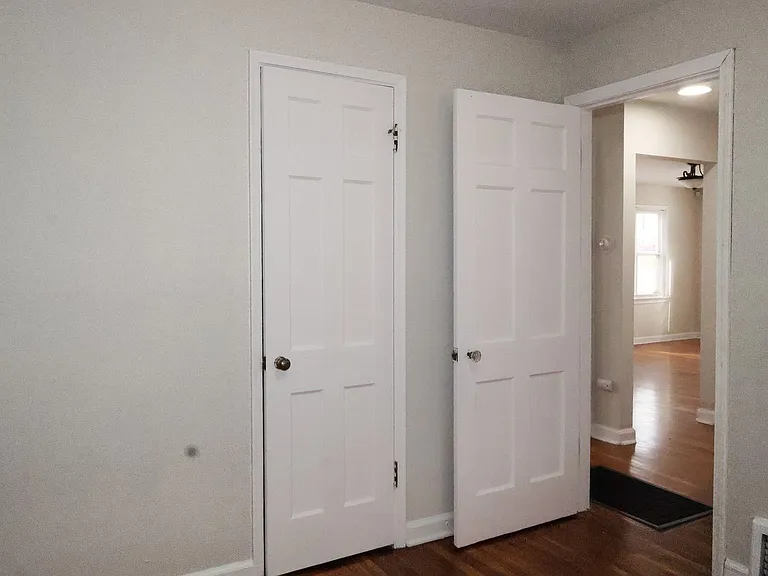 10131 Cabot Dr — Photo 11
