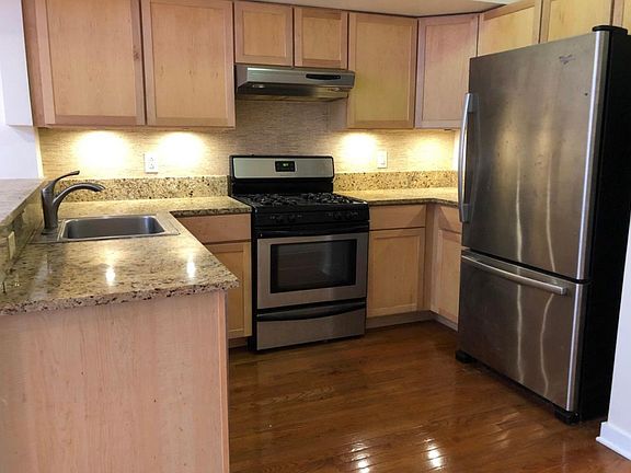5th image of 619 E Passyunk Ave #3A