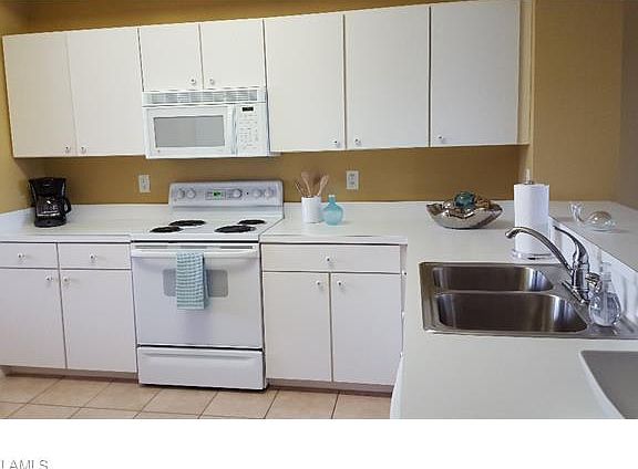 4th image of 4620 Turnberry Lake Dr Unit 203