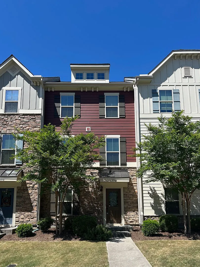 Building Photo - 1048 Brownsmith Dr
