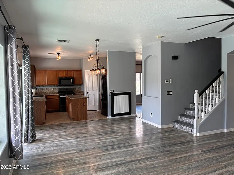 9226 N 182nd Dr — Photo 11