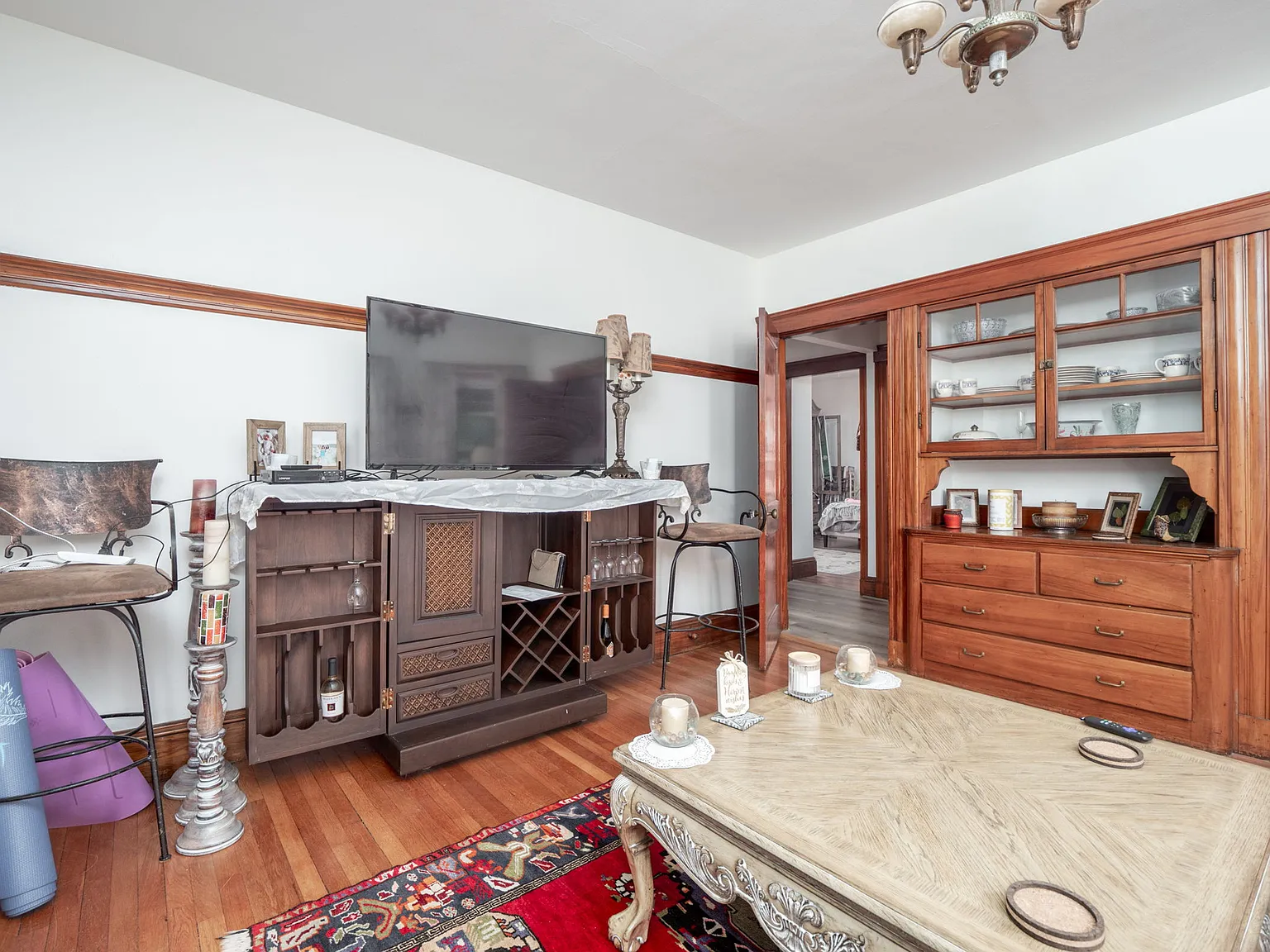 3 bed, 1036 sqft, $3,800 — Photo 4
