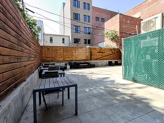 Rented by Signature Property Realty | media 7